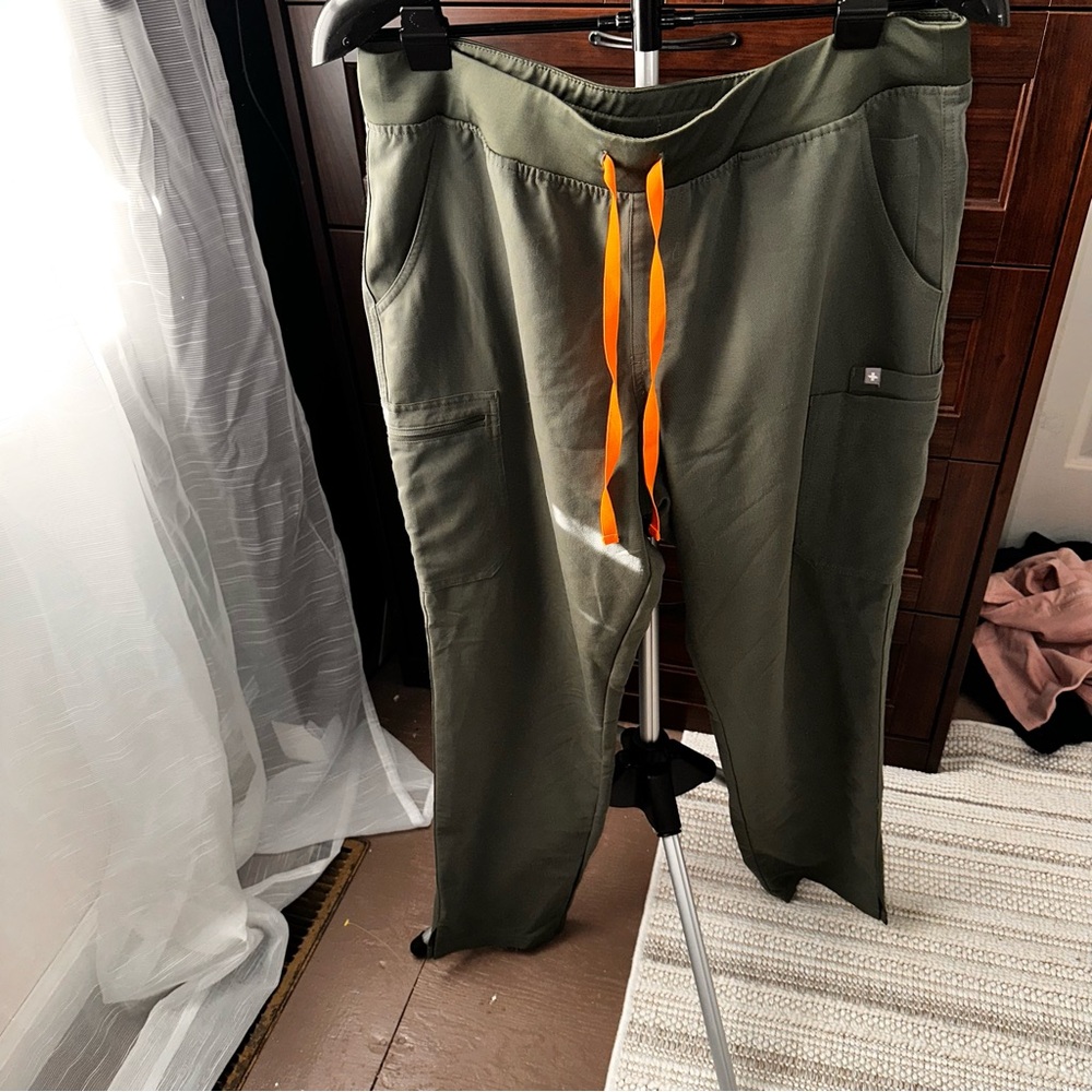 Figs moss yola scrub pants